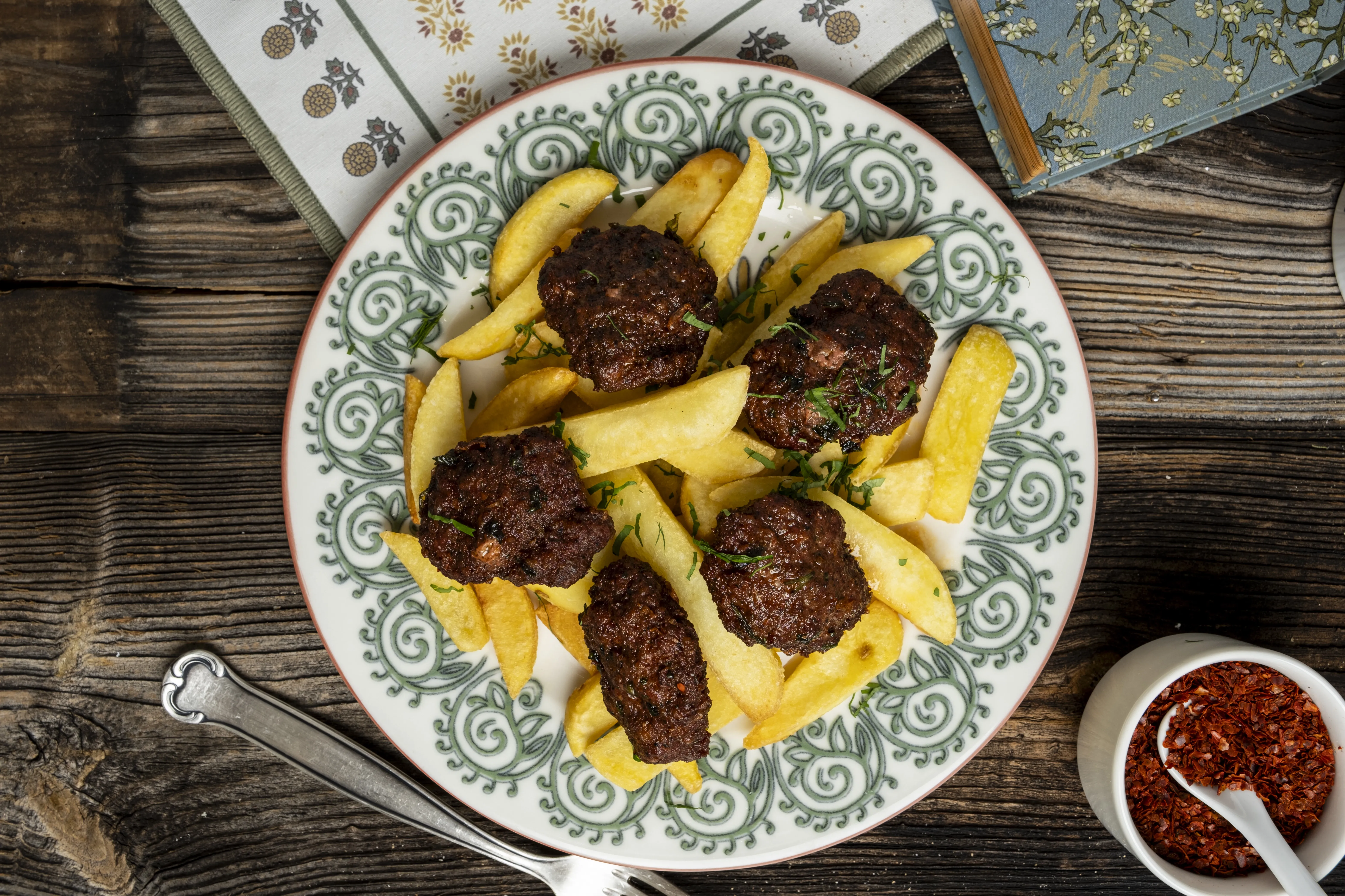 Kuru Köfte & Patates