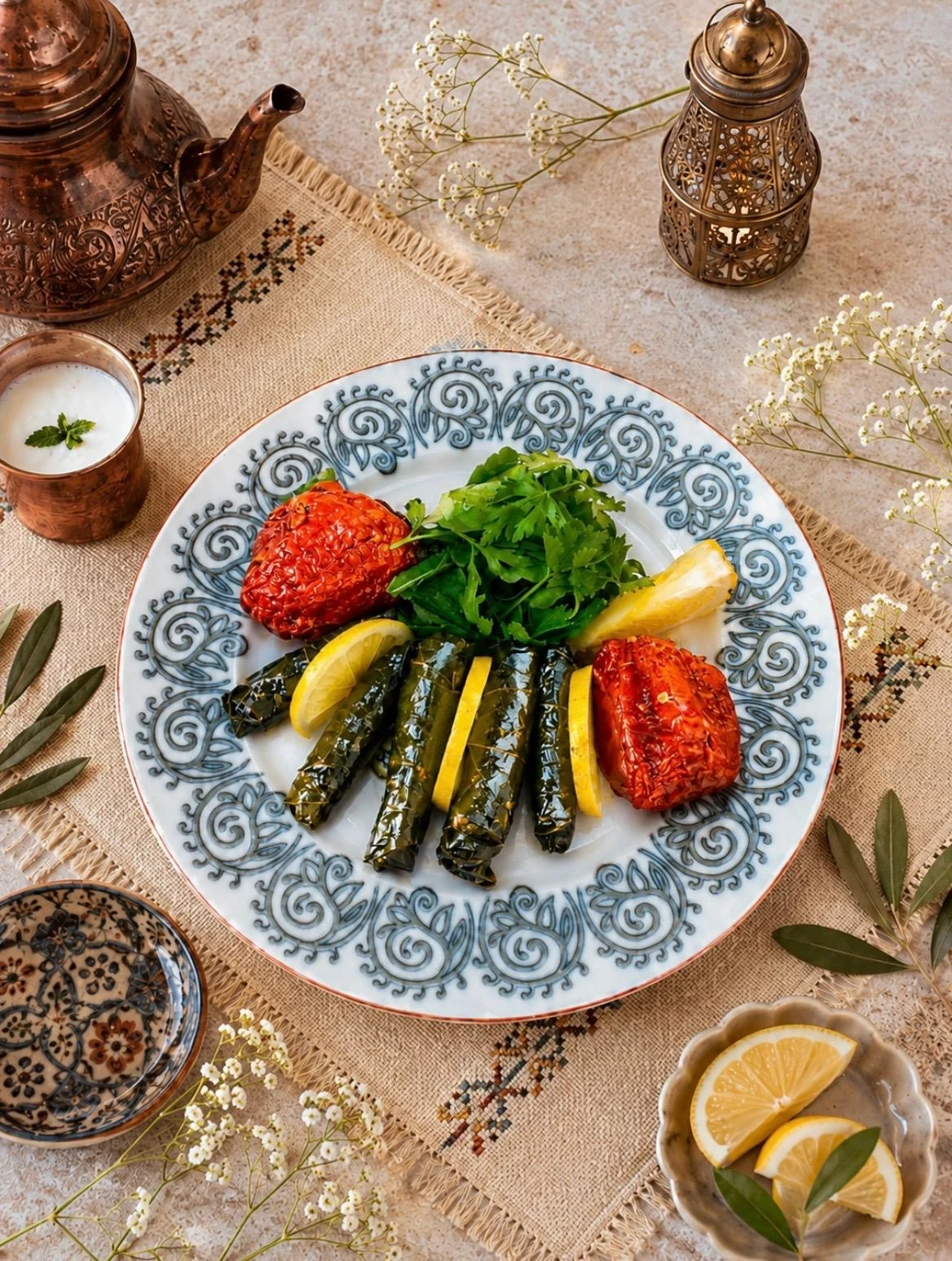 KARIŞIK ZEYTİNYAĞLI DOLMA TABAĞI ( 390 cal. )